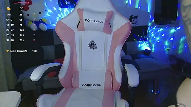 Hachiko Love online show from April 25, 2026, 1:52 am