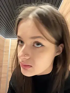 KittyQueeny online show from September 29, 2025, 2:11 pm