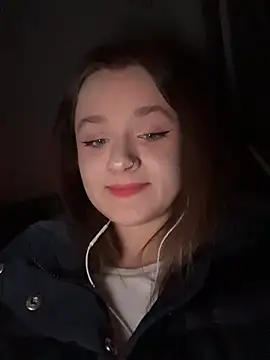 KittyQueeny online show from November 30, 2025, 2:10 pm