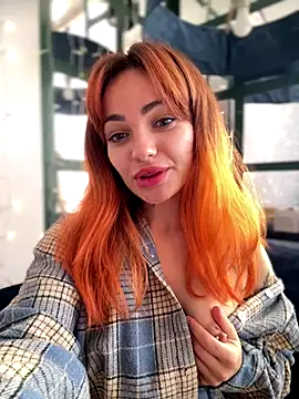 Snapshot of SaraLow chatting on October 30, 2025, 6:48 am SaraLow online show from October 30, 2025, 6:48 am