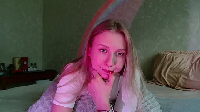 Snapshot of you_cant_forget chatting on September 24, 2025, 2:53 pm you cant forget online show from September 24, 2025, 2:53 pm