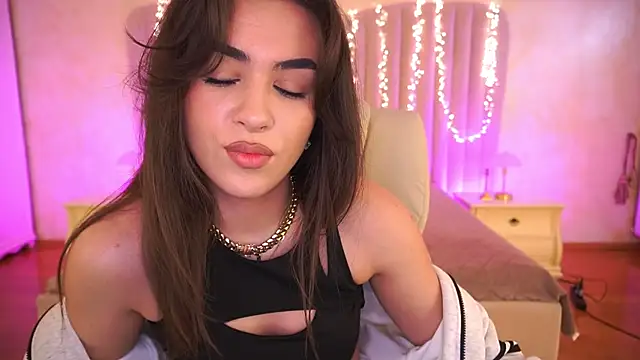 EricaSin online show from April 3, 2026, 1:20 pm