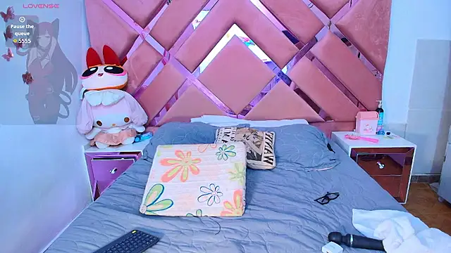 BrittanyBoa online show from January 12, 2026, 6:13 pm