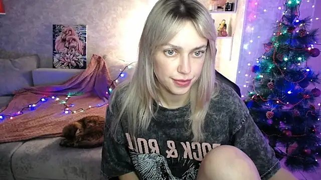 NickyAdamidi online show from December 15, 2025, 7:18 pm