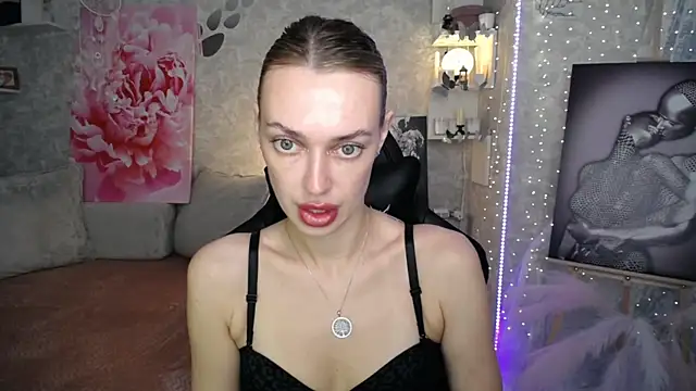NickyAdamidi online show from July 21, 2026, 4:09 pm