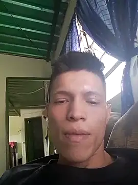 elinnki online show from October 4, 2025, 5:11 pm