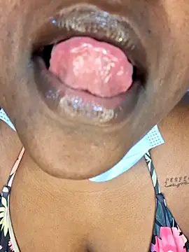 chubybabi online show from April 12, 2026, 6:24 pm