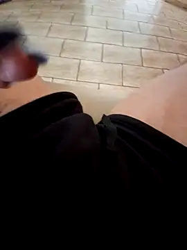 Snapshot of Annyloira chatting on September 30, 2025, 11:59 am Annyloira online show from September 30, 2025, 11:59 am