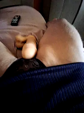 Snapshot of Annyloira chatting on October 14, 2025, 5:14 pm Annyloira online show from October 14, 2025, 5:14 pm