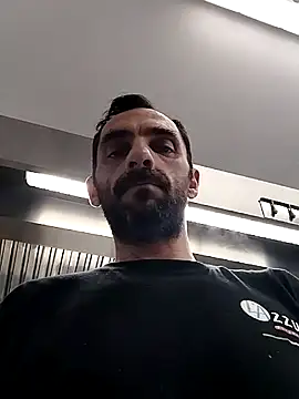 hotmen83 online show from October 9, 2025, 9:40 am