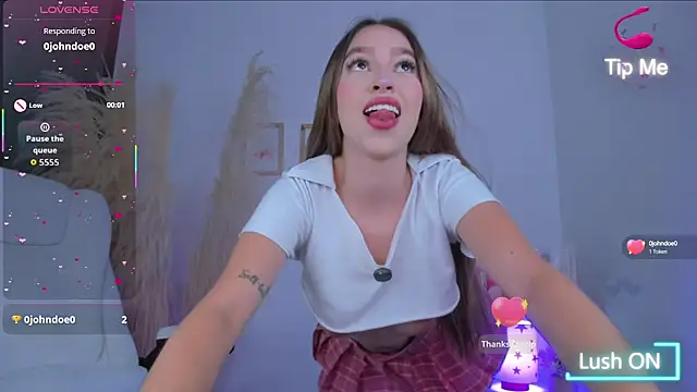 Snapshot of shannel_moss__ chatting on October 5, 2025, 11:24 pm shannel moss online show from October 5, 2025, 11:24 pm