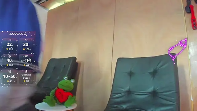 spicy adonhis online show from October 3, 2025, 12:35 pm