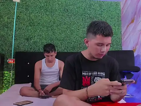 spicy adonhis online show from March 26, 2026, 2:44 pm