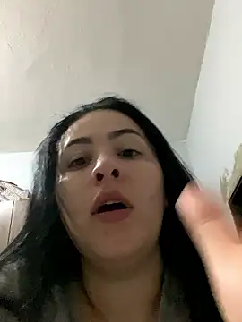 Snapshot of IvettSt_ chatting on January 14, 2026, 4:07 am IvettSt online show from January 14, 2026, 4:07 am