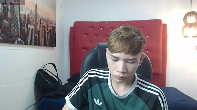 nathanclay online show from December 5, 2025, 3:26 am