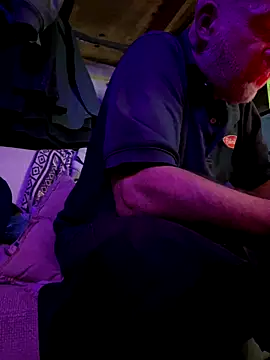 pervonpatrol online show from November 17, 2025, 9:09 pm