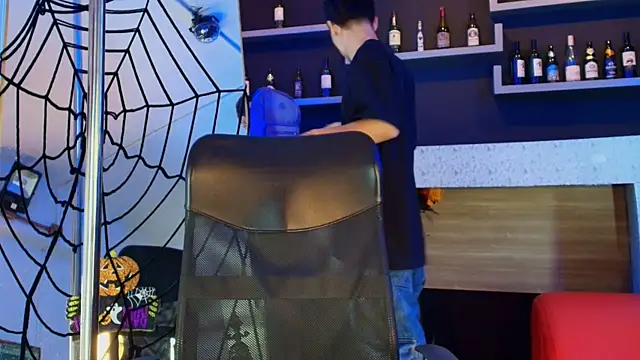  DantFox  online show from November 3, 2025, 8:10 pm