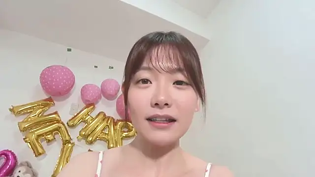 Snapshot of yuzukichi_jp chatting on January 6, 2026, 12:31 pm yuzukichi jp online show from January 6, 2026, 12:31 pm