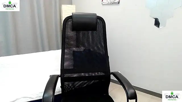 Snapshot of Pion_01 chatting on February 3, 2026, 5:27 am Pion 01 online show from February 3, 2026, 5:27 am