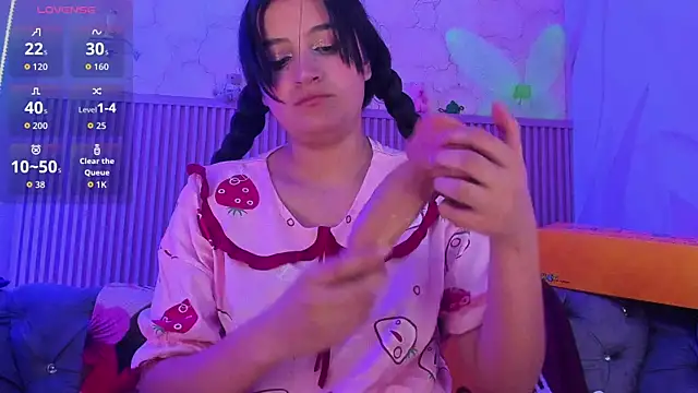 HollyHill  online show from October 22, 2025, 7:57 pm