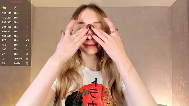 BeatrixHiett online show from October 10, 2025, 3:05 am