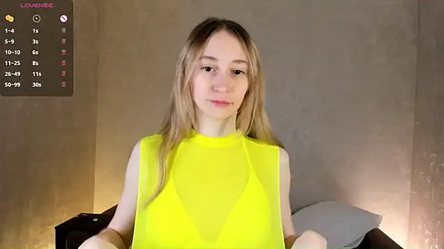 BeatrixHiett online show from October 11, 2025, 3:17 am