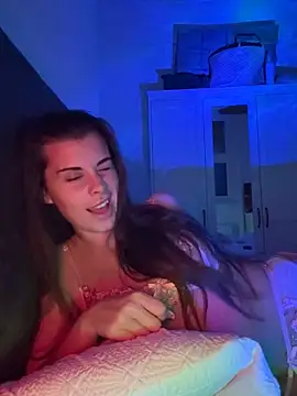 Snapshot of AlitaNova chatting on September 10, 2025, 8:09 pm AlitaNova online show from September 10, 2025, 8:09 pm