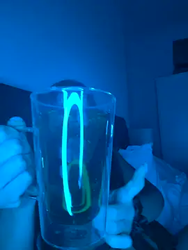 Snapshot of AlitaNova chatting on November 10, 2025, 9:14 pm AlitaNova online show from November 10, 2025, 9:14 pm