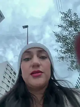 Ninabigtitied online show from October 23, 2025, 5:23 pm