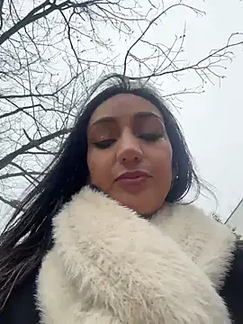 Ninabigtitied online show from November 10, 2025, 9:41 am