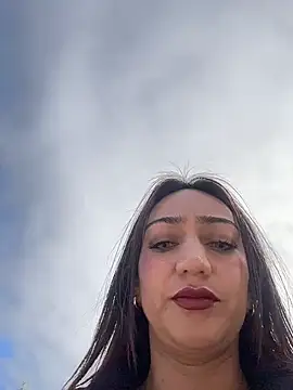 Ninabigtitied online show from December 22, 2025, 1:41 pm