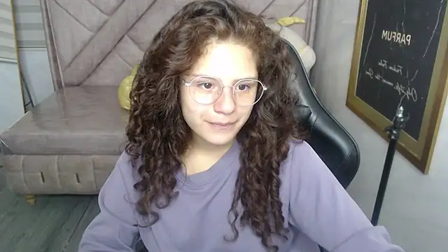 Velvet Moon V online show from November 24, 2025, 1:22 pm