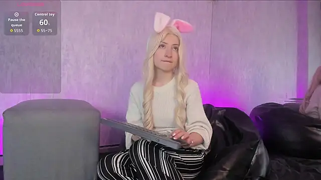 AriMonoban online show from November 11, 2025, 12:16 pm