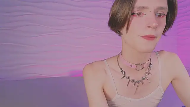 Snapshot of madi_snow chatting on November 14, 2025, 5:17 am madi snow online show from November 14, 2025, 5:17 am