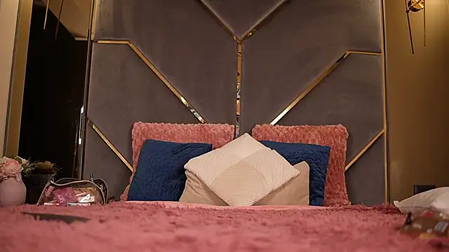  ChloeLee  online show from March 4, 2026, 6:52 am