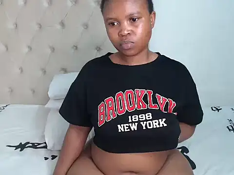 Lolly Ramochele online show from October 4, 2025, 8:29 pm