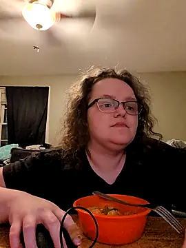 Snapshot of TheMistyPrice chatting on October 9, 2025, 11:30 am TheMistyPrice online show from October 9, 2025, 11:30 am