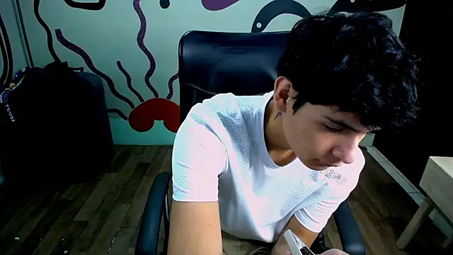 Snapshot of Luca_vega chatting on September 30, 2025, 2:33 pm Luca vega online show from September 30, 2025, 2:33 pm