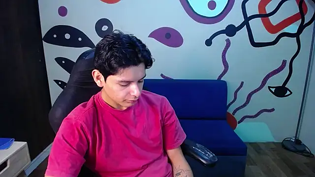 Snapshot of Luca_vega chatting on October 24, 2025, 12:56 pm Luca vega online show from October 24, 2025, 12:56 pm