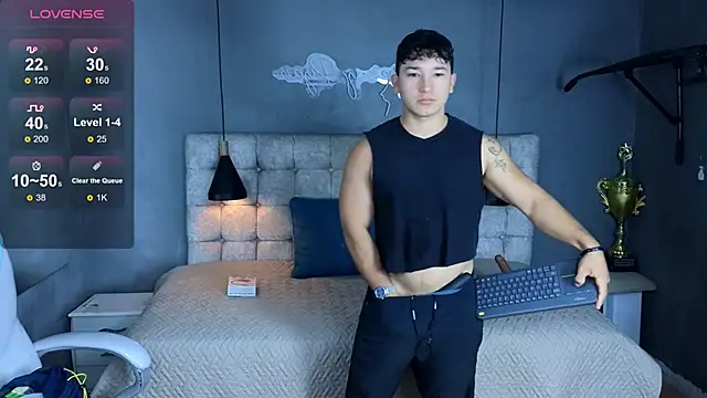 Snapshot of Horny_nick18 chatting on November 4, 2025, 10:25 am Horny nick18 online show from November 4, 2025, 10:25 am