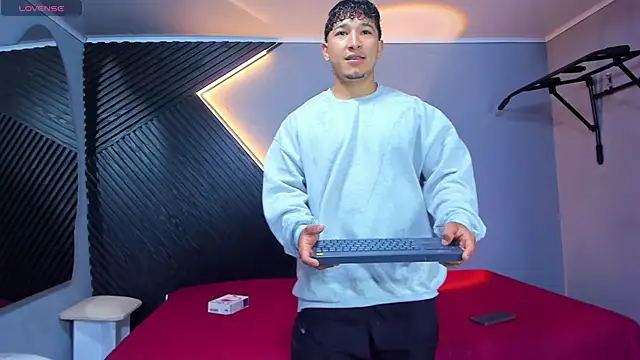 Horny nick18 online show from March 30, 2026, 1:12 pm