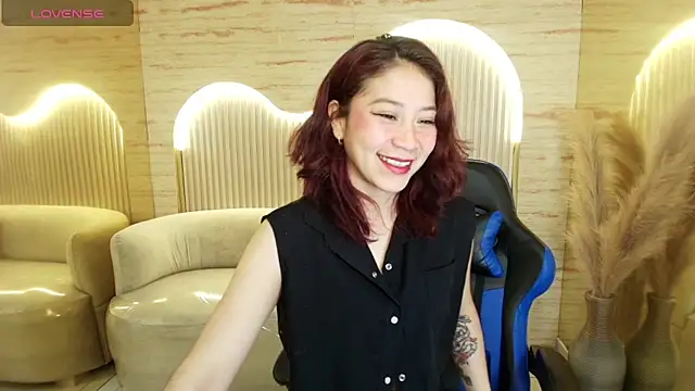 Snapshot of valentina_r_ chatting on September 12, 2025, 3:06 am valentina r online show from September 12, 2025, 3:06 am