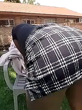 SweetHoney21  online show from November 29, 2025, 9:56 am