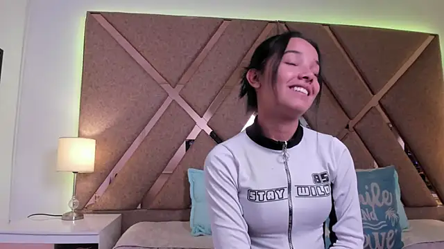 BelhaLawuo online show from January 17, 2026, 8:34 pm