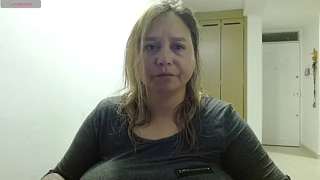 Snapshot of haashkyo chatting on June 11, 2026, 5:05 am haashkyo online show from June 11, 2026, 5:05 am