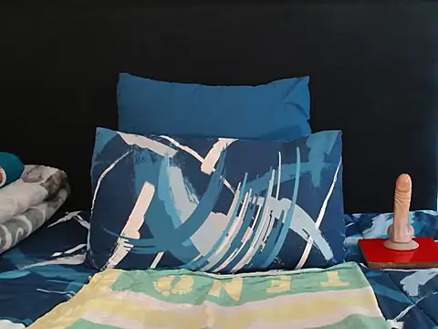 CreamySexyPussy online show from November 12, 2025, 10:37 am