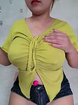 Akira sera online show from October 8, 2025, 1:03 am