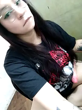 Snapshot of Katimor95 chatting on September 16, 2025, 1:23 pm Katimor95 online show from September 16, 2025, 1:23 pm