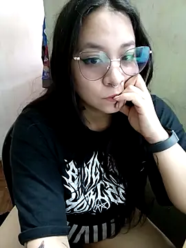 Snapshot of Katimor95 chatting on September 17, 2025, 1:46 pm Katimor95 online show from September 17, 2025, 1:46 pm