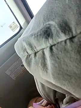 sarahkat86 online show from January 14, 2026, 4:23 pm